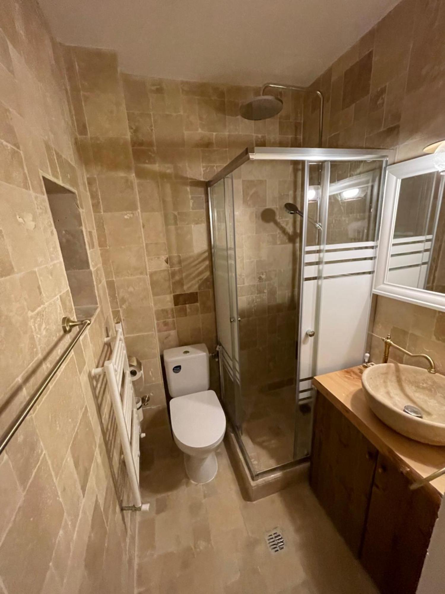 Hotel Casa Romaneasca โอโตเปนี ภายนอก รูปภาพ