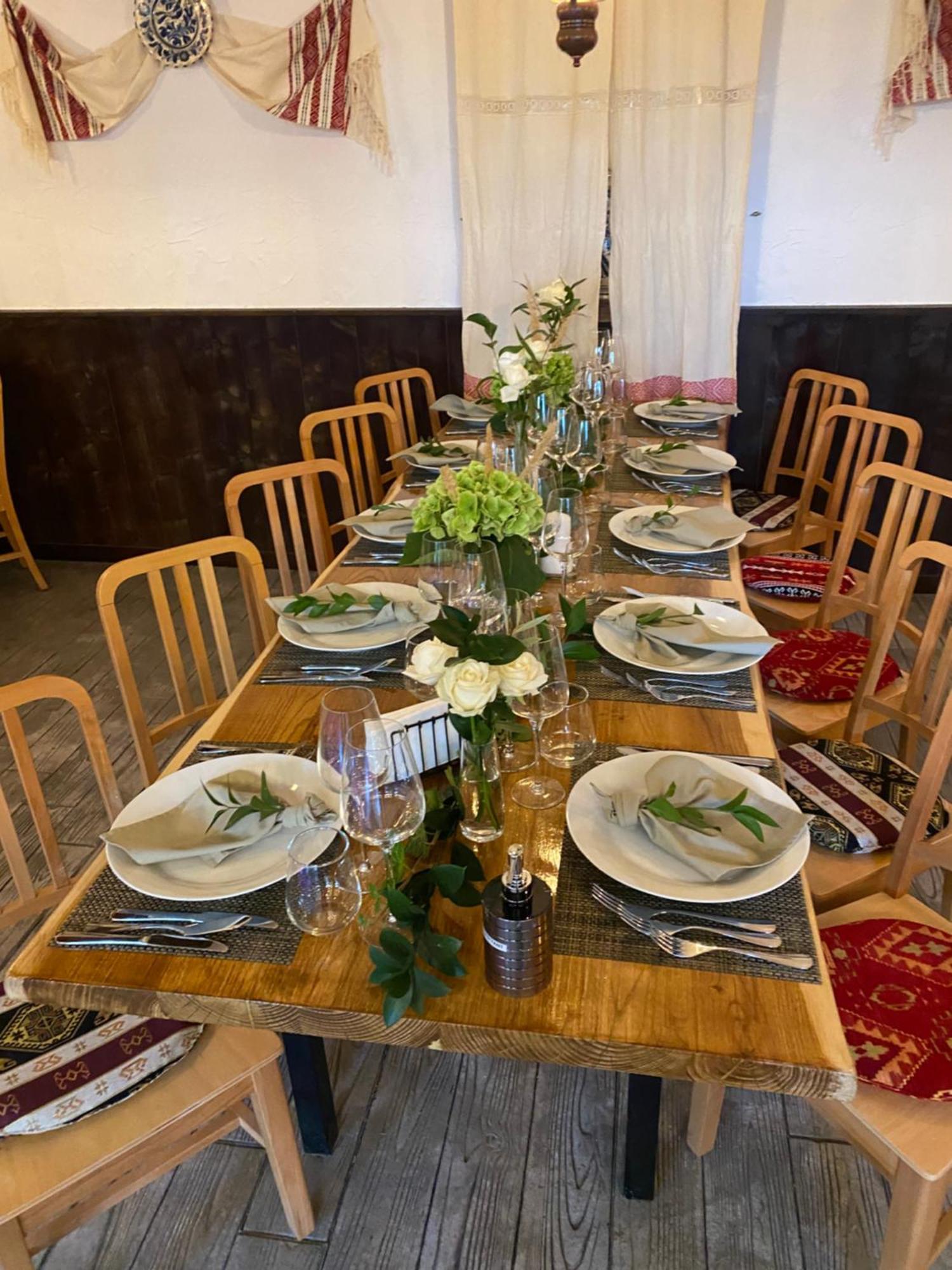 Hotel Casa Romaneasca โอโตเปนี ภายนอก รูปภาพ